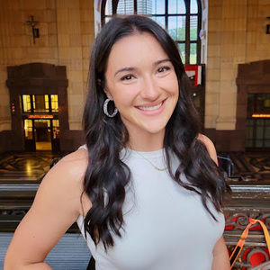 Meet your Posher, Chloe